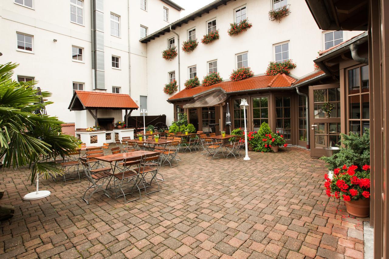 Hotel Reussischer Hof Schmolln  Exterior photo